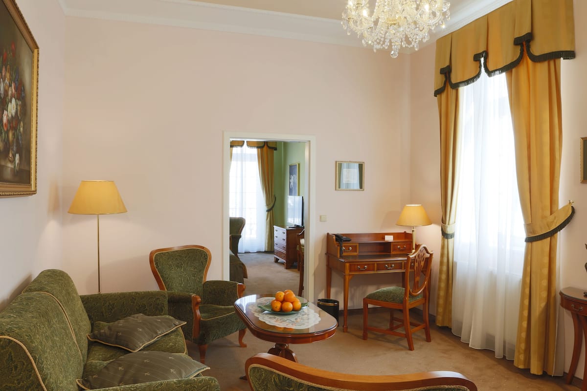 royal suite | 1 bedroom, minibar, in-room safe, desk