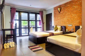 Habitación estándar con 2 camas individuales | Escritorio y wifi gratis