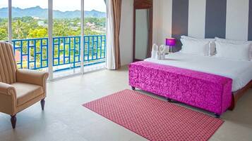 Frette Italian sheets, premium bedding, down duvets, Select Comfort beds