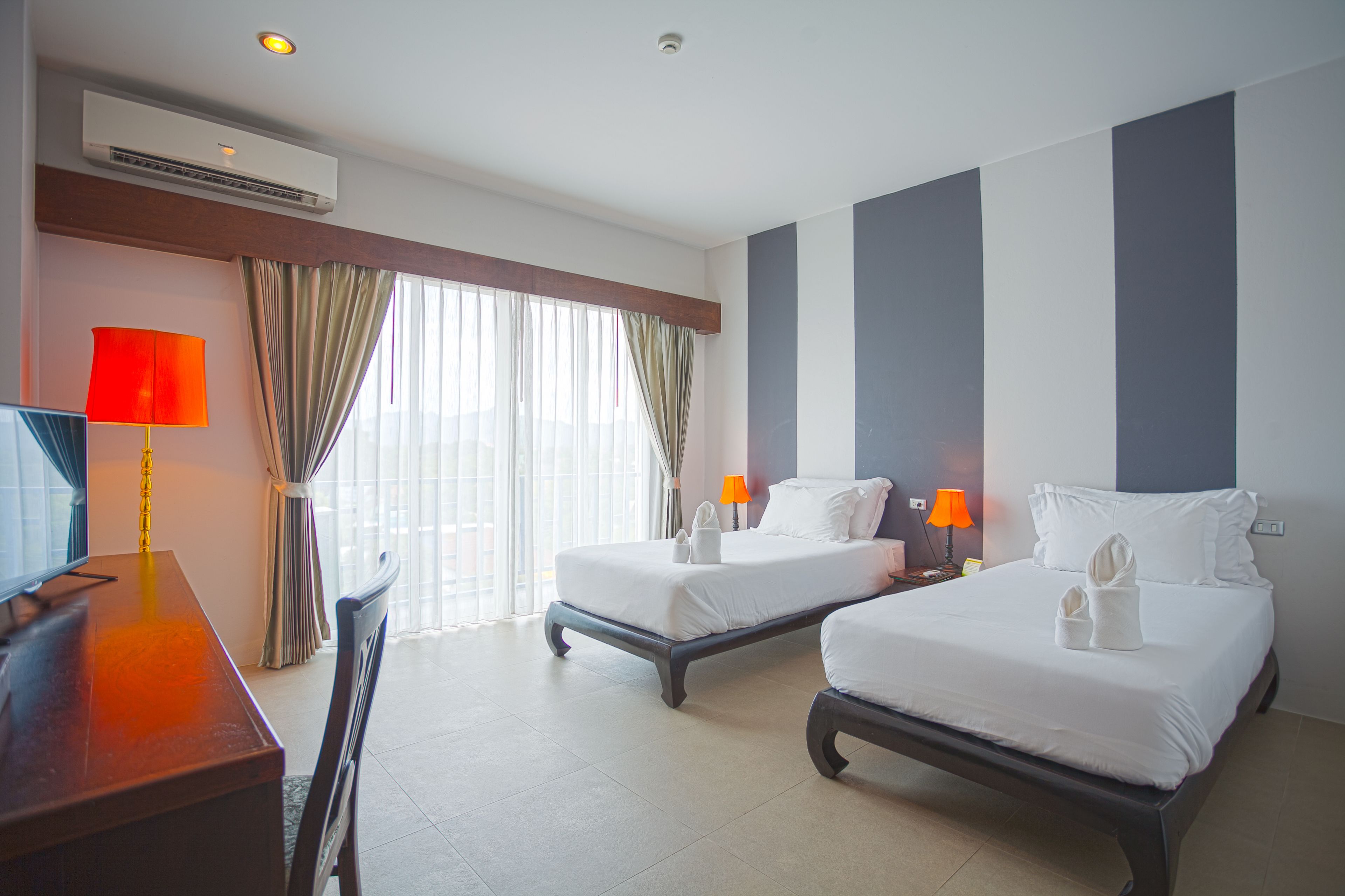 superior twin room with shower | frette italian sheets, premium bedding, down duvets, select comfort beds