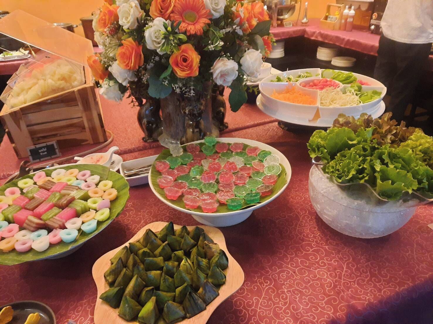 فطور مطهو حسب الطلب يوميًا بتكلفة قدرها (350 THB للشخص)