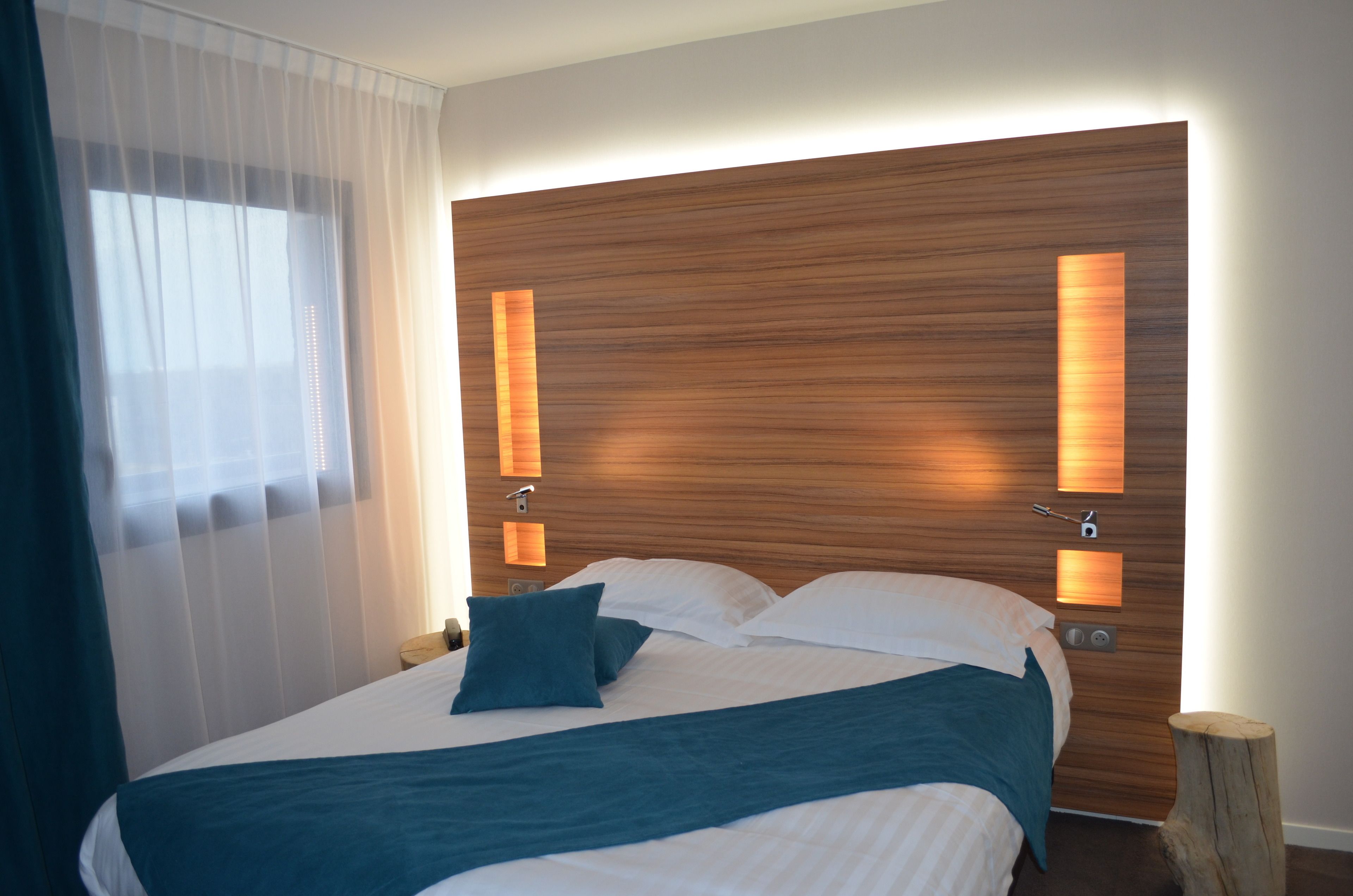 premium bedding, desk, soundproofing, free cots/infant beds