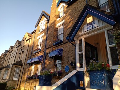 River Hotel