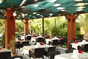 Food court - Seker Resort Hotel (Kemer)