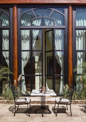 Outdoor dining - Hotel 1207 Special Class (Antalya)