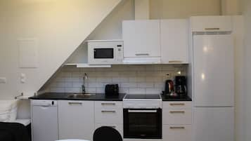 Mini Studio No Windows | Private kitchen | Fridge, microwave, coffee/tea maker, electric kettle