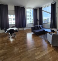 Suite | Individually furnished, laptop workspace, soundproofing, free WiFi