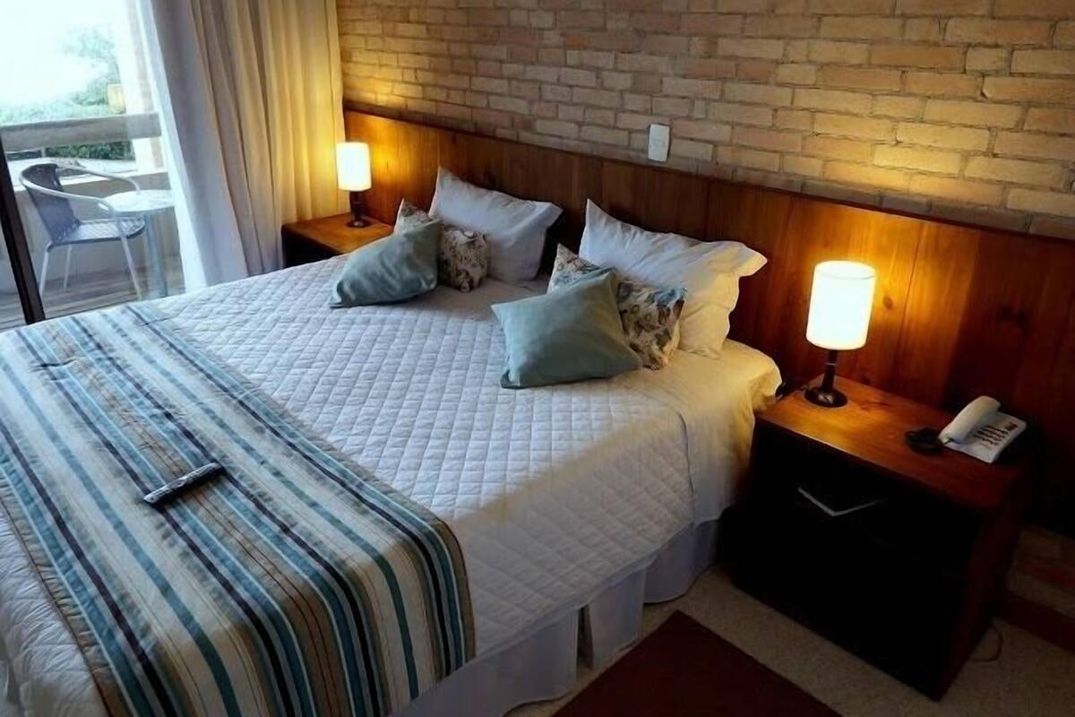Superior Double or Twin Room | Minibar, individually decorated, individually furnished, blackout drapes