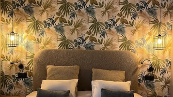 Superior Double Room | 1 bedroom, individually decorated, individually furnished