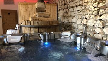 Soins corporels, soins d'hydrothérapie, massages aux pierres chaudes
