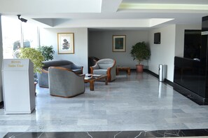 Interior entrance - Hotel Tambo Real (Quito)