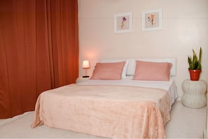 Queen Bed Room, Private Bathroom