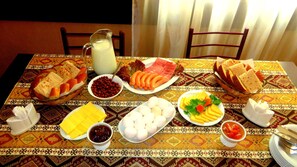 Daily local cuisine breakfast (AMD 2000 per person)
