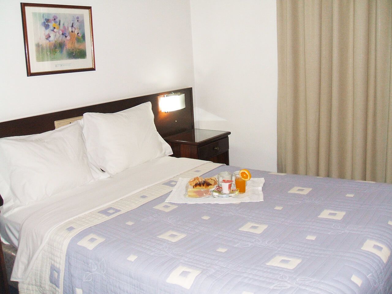 double or twin room | minibar, in-room safe, laptop workspace, free wifi