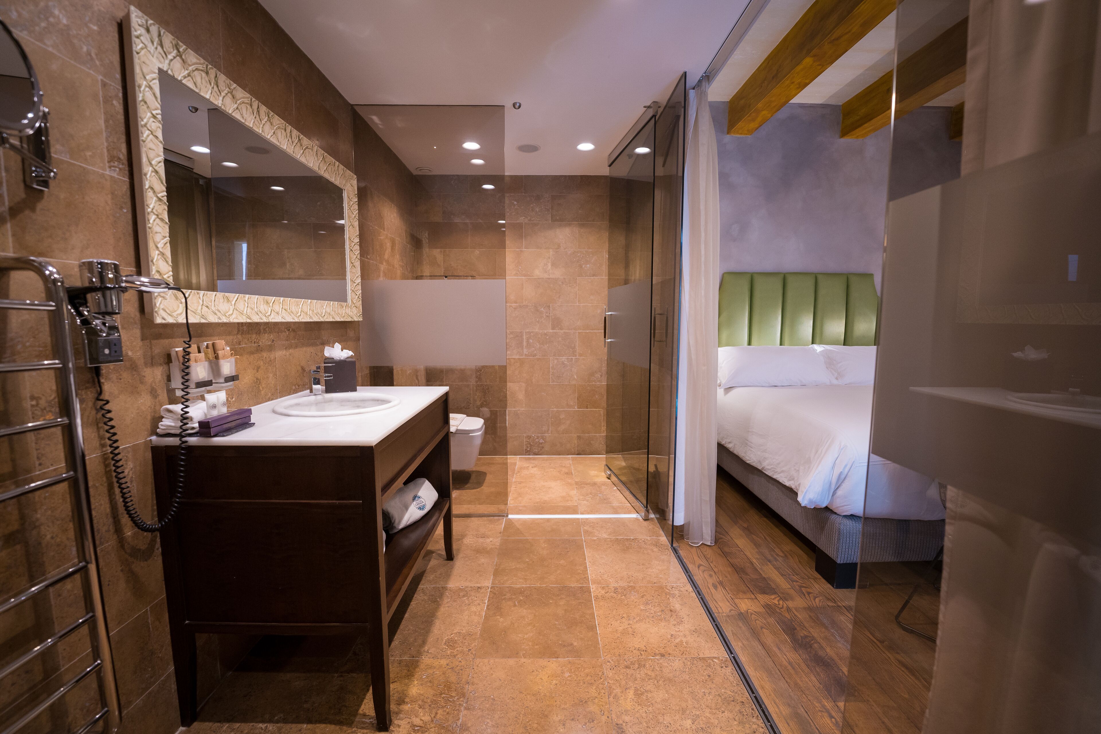 superior double or twin room | bathroom | free toiletries, hair dryer, bathrobes, slippers