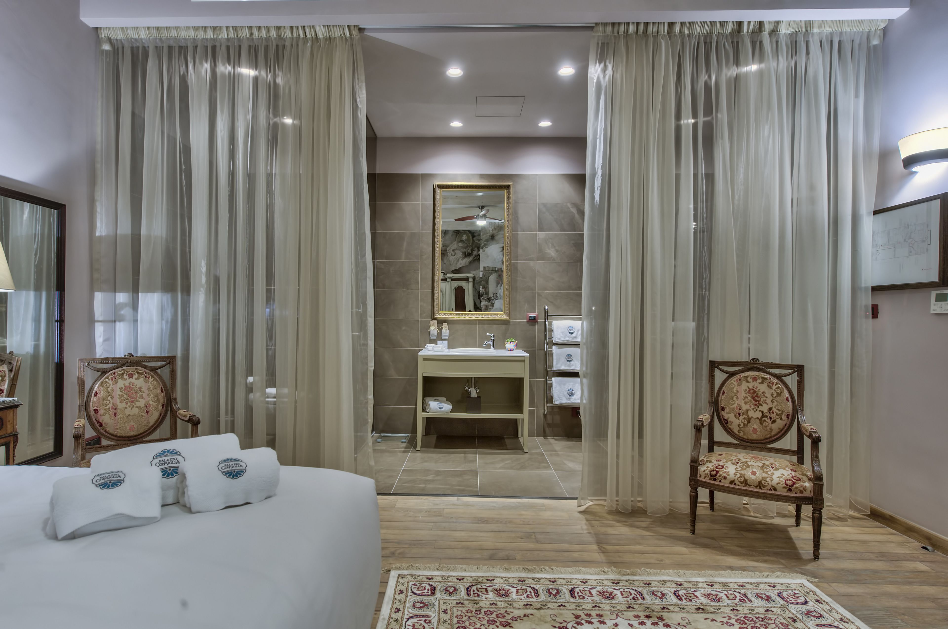 deluxe double or twin room | bathroom | free toiletries, hair dryer, bathrobes, slippers