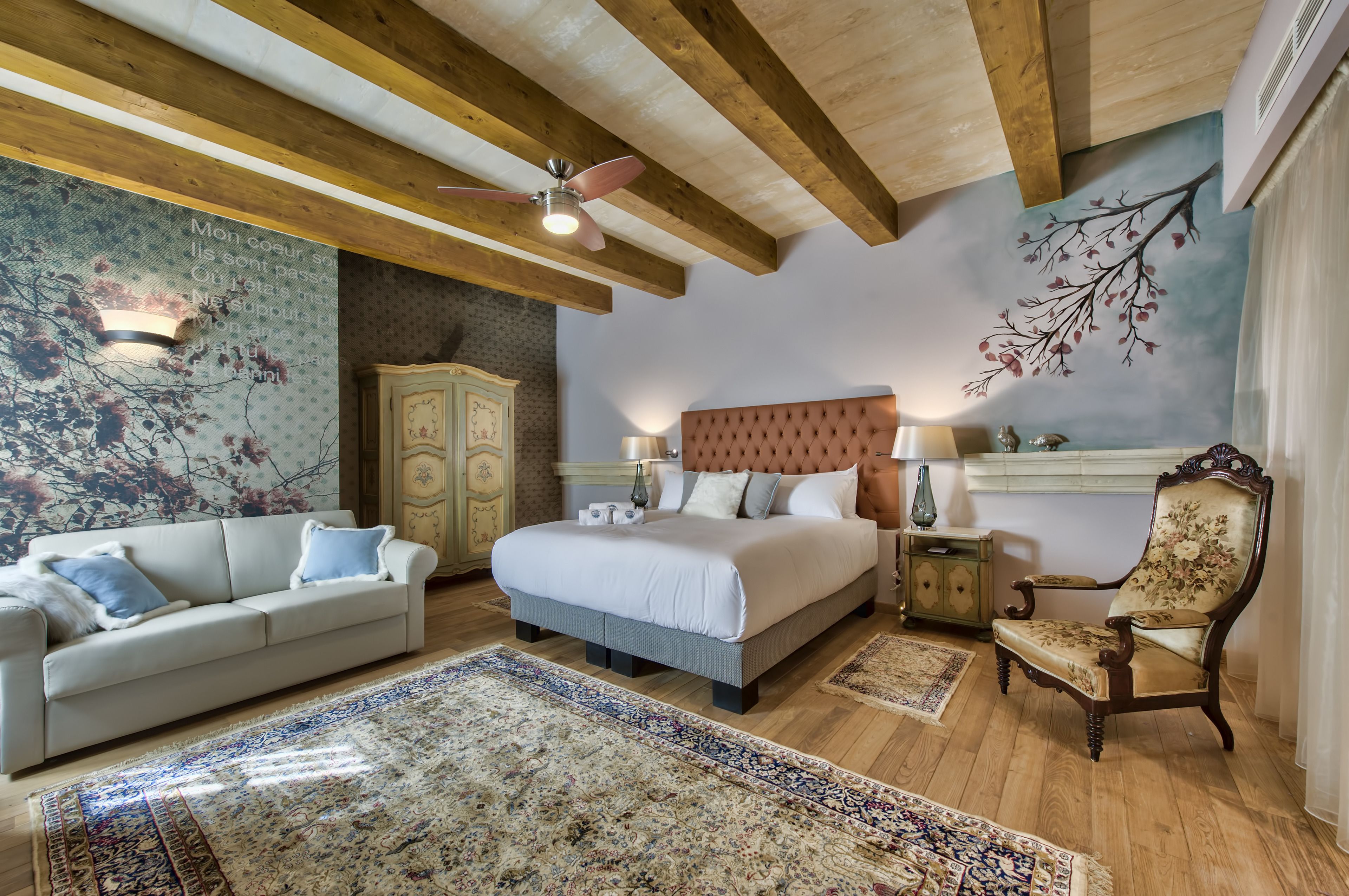 deluxe double or twin room | 1 bedroom, premium bedding, minibar, in-room safe