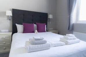 Departamento, 2 habitaciones | Ropa de cama de alta calidad y insonorización 
