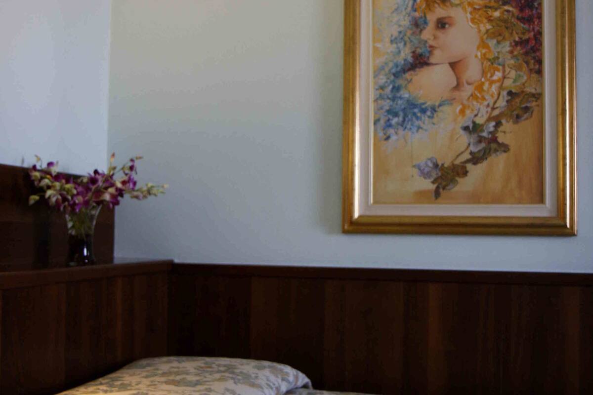 standard single room | 1 bedroom, premium bedding, minibar, in-room safe