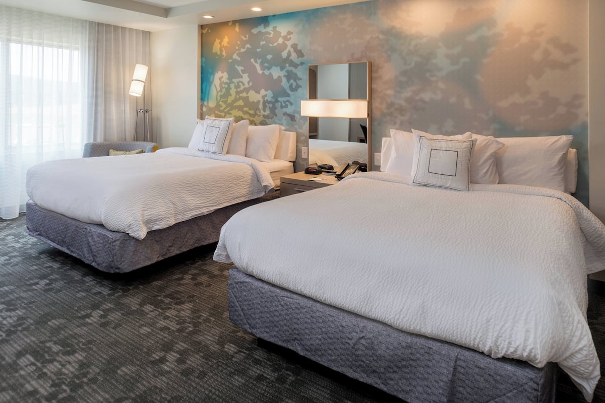 1 bedroom, in-room safe, desk, iron/ironing board