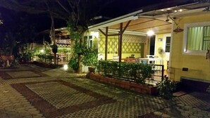 Unclassified image, 5 of 20, button - Ban Samlang (Hua Hin)