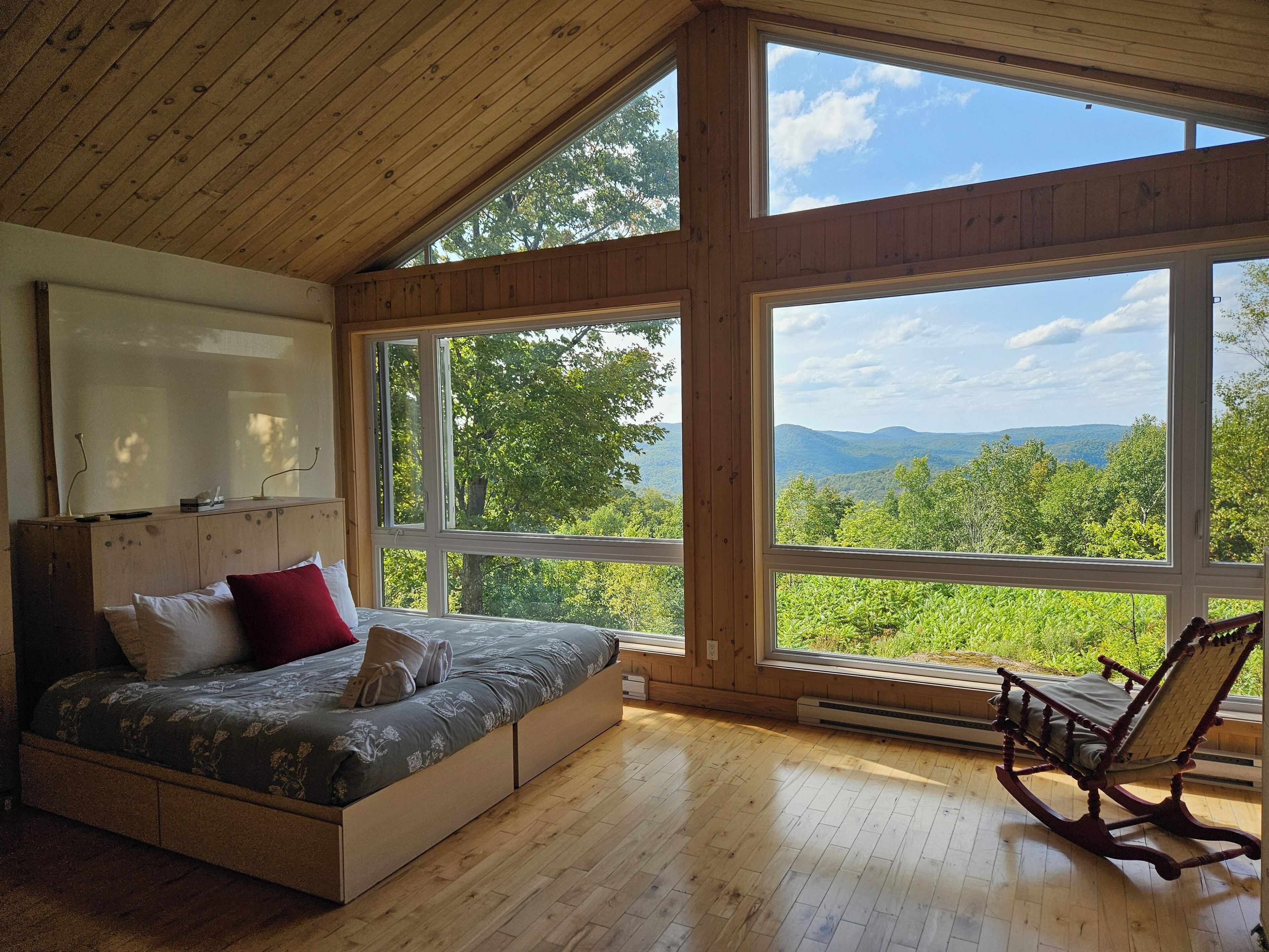 디럭스 스위트 | 이집트산 면 시트, 방음 설비, 무료 WiFi, 침대 시트