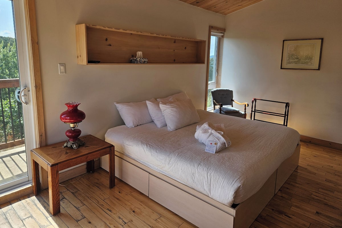 Standard Double Room, Private Bathroom | Egyptian cotton sheets, soundproofing, free WiFi, bed sheets