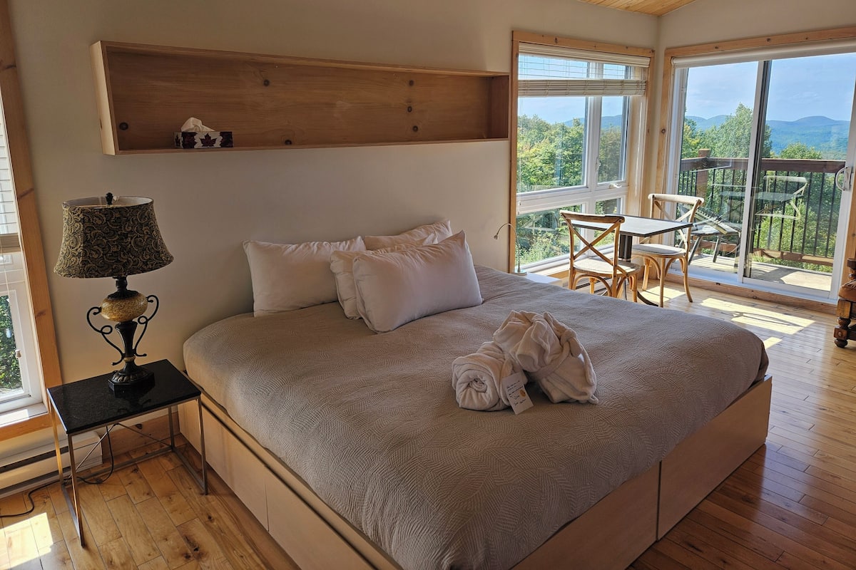 Superior Double Room, Private Bathroom | Egyptian cotton sheets, soundproofing, free WiFi, bed sheets