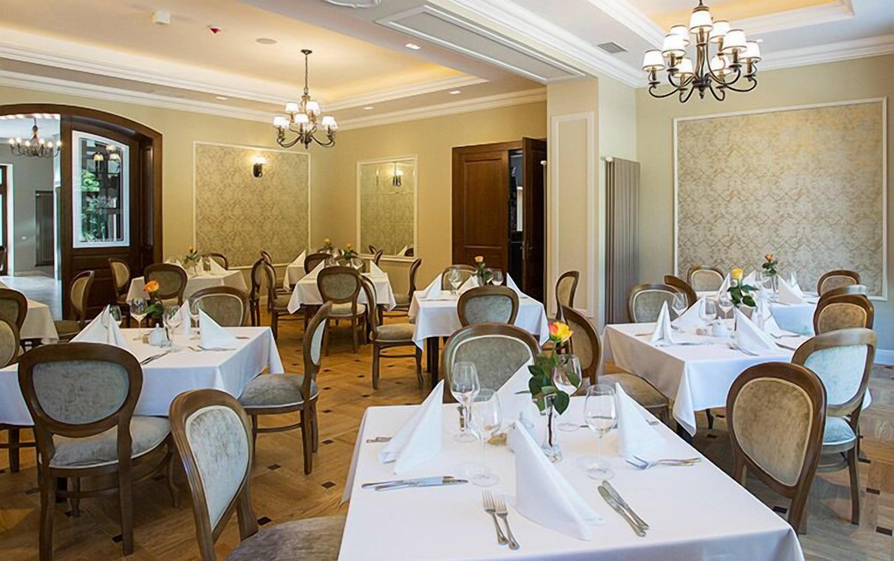 breakfast, lunch, dinner served; polish cuisine