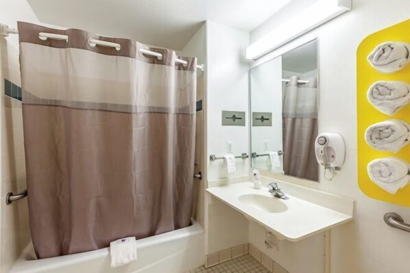 Room - Motel 6 Stockton, CA - East (Stockton)