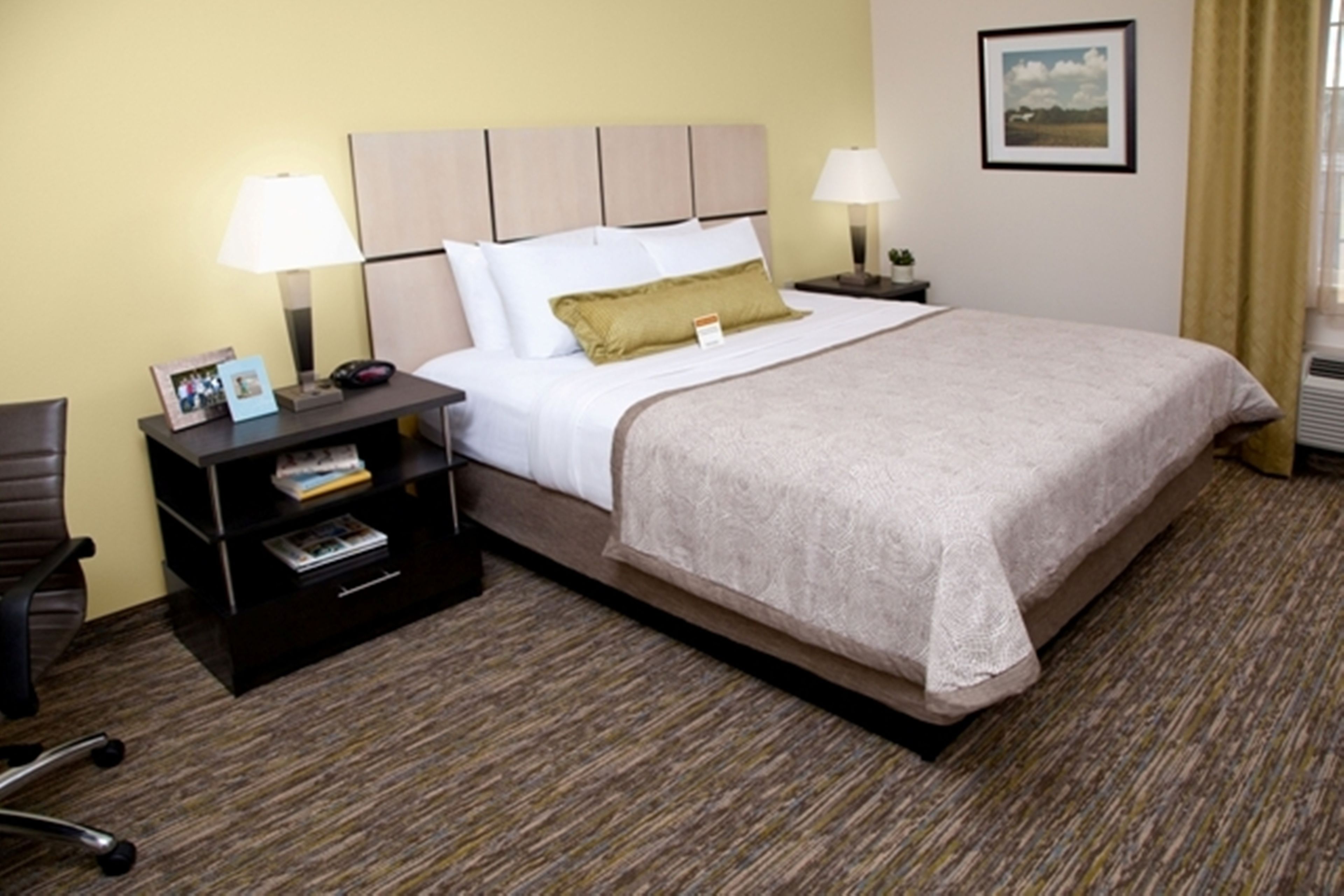 studio suite, 1 king bed | in-room safe, desk, soundproofing, iron/ironing board