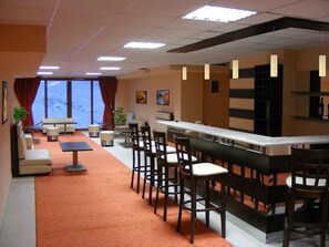 Lobby lounge