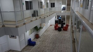 Interior entrance - Hotel Caribbean Island Piso 1 (San Andrés)