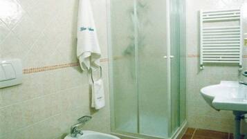 Basic Single Room, 1 Large Single Bed | Bathroom