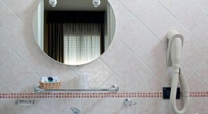 Doppelzimmer | Badezimmer