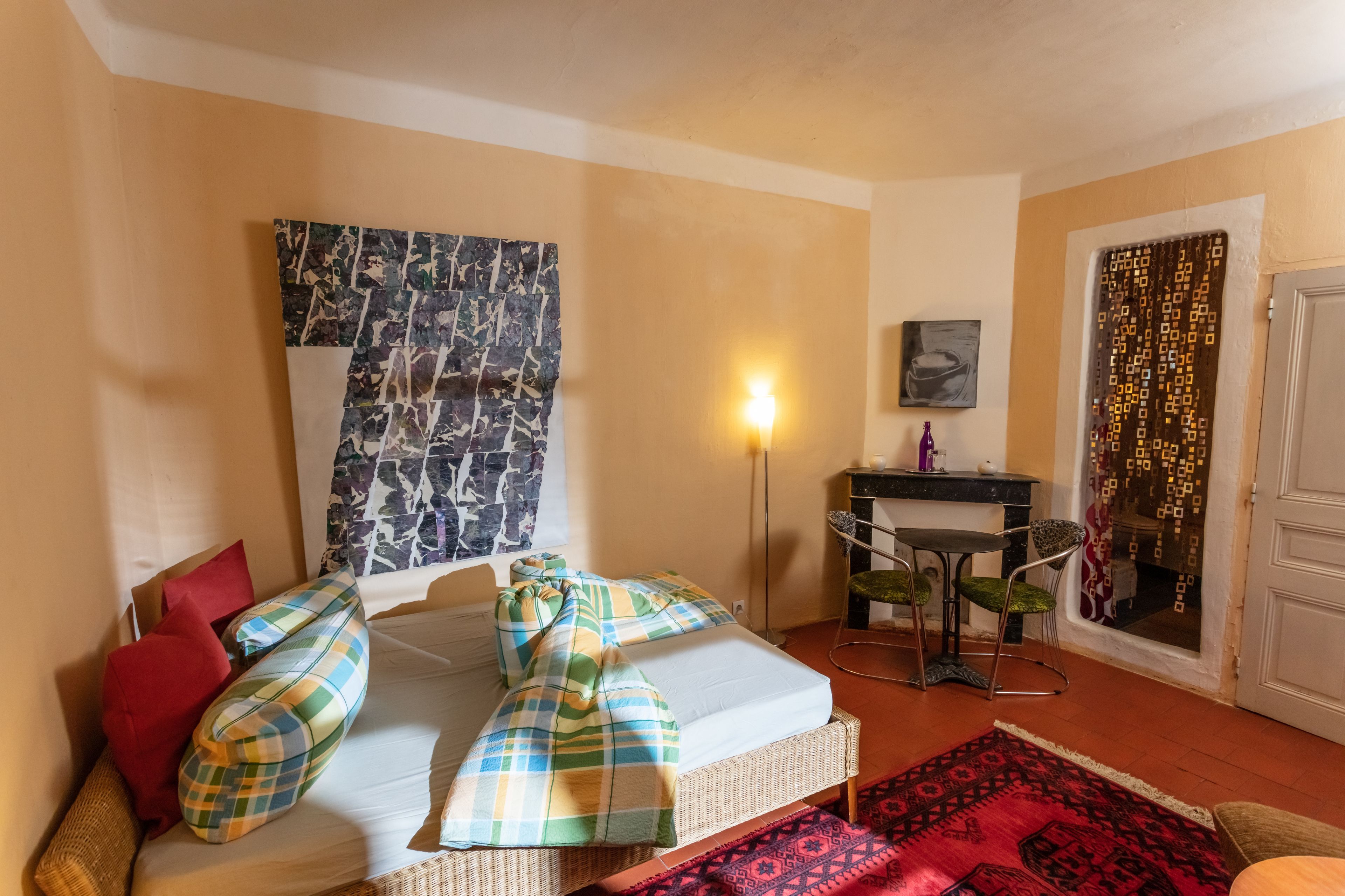 コンフォート ダブルルーム バルコニー | セレクト コンフォート製ベッド、客室ごとに異なる装飾、客室ごとに異なるインテリア、WiFi (無料)