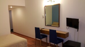 Premium bedding, minibar, desk, soundproofing - Hotel Avenida (Buenos Aires)