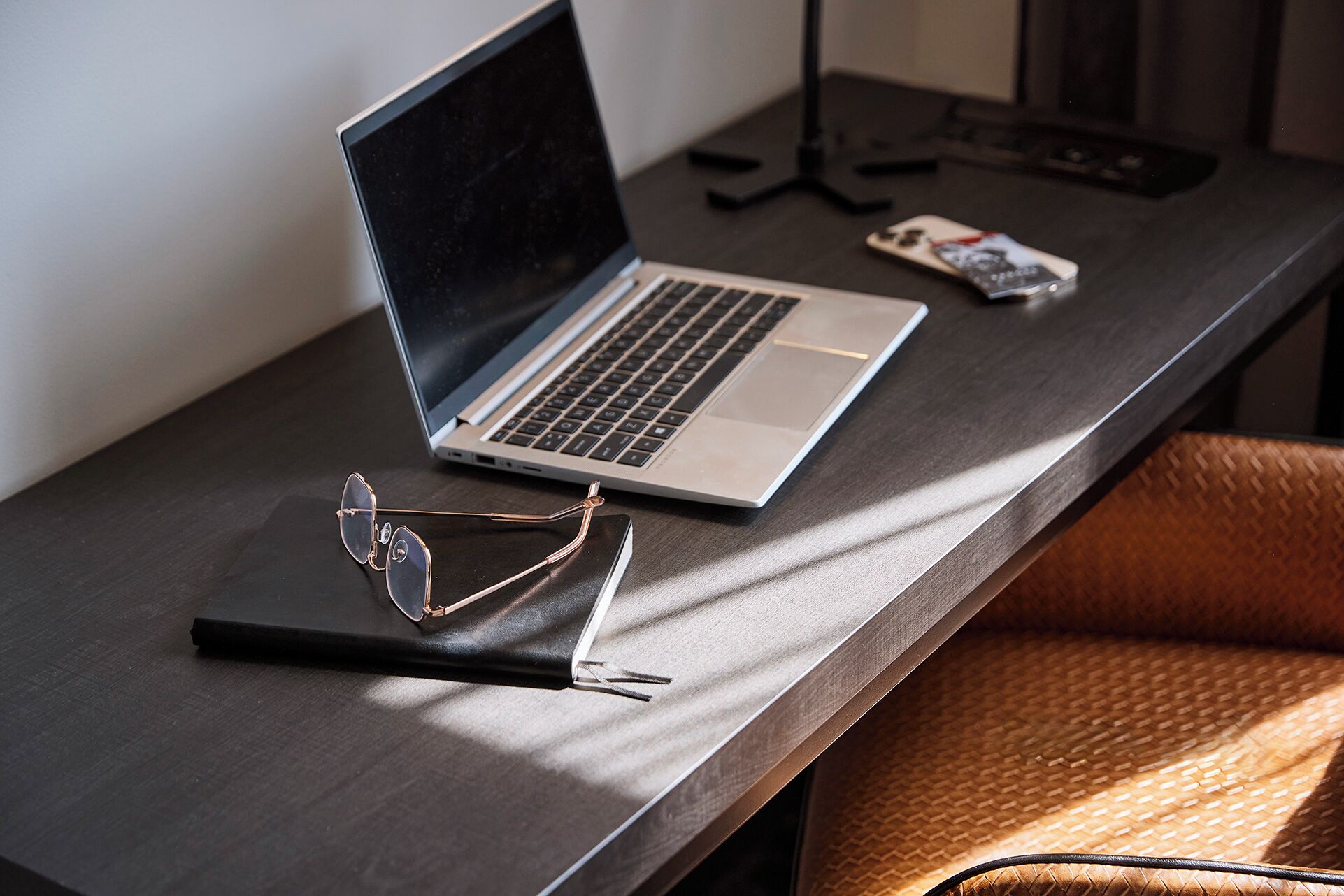 in-room business centre