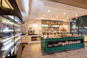 Desayuno buffet diario (AUD 35 por persona)