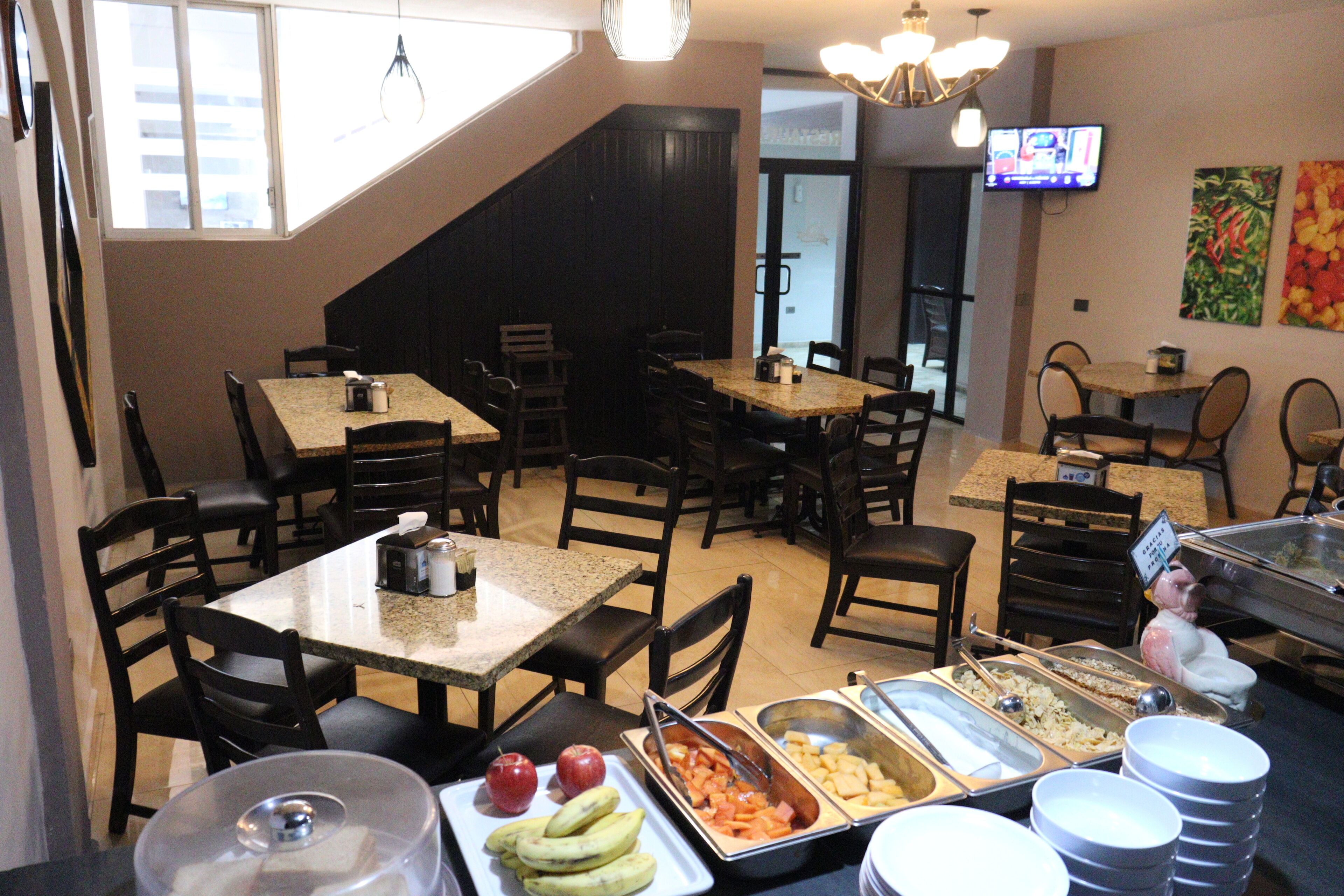 Desayuno buffet (MXN 189 por persona) 