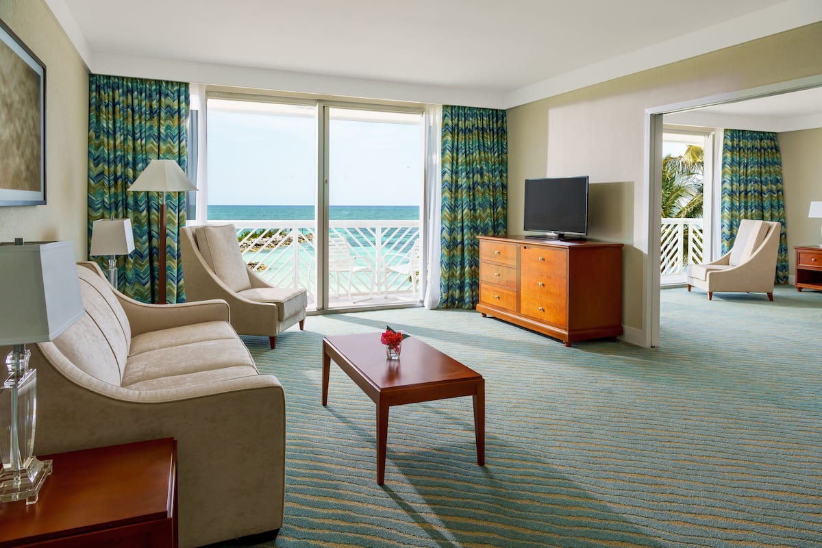suite, 1 bedroom, ocean view | living area | smart tv, pay films