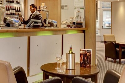 Holiday Inn BASINGSTOKE by IHG