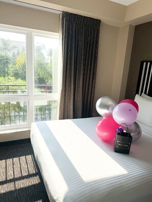 Luxury Room, 2 Queen Beds | Park view