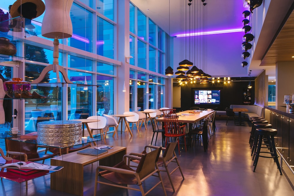 Moxy Munich Airport by null