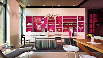 42-Zoll-Smart-TV mit Satellitenempfang, Fernseher, Netflix