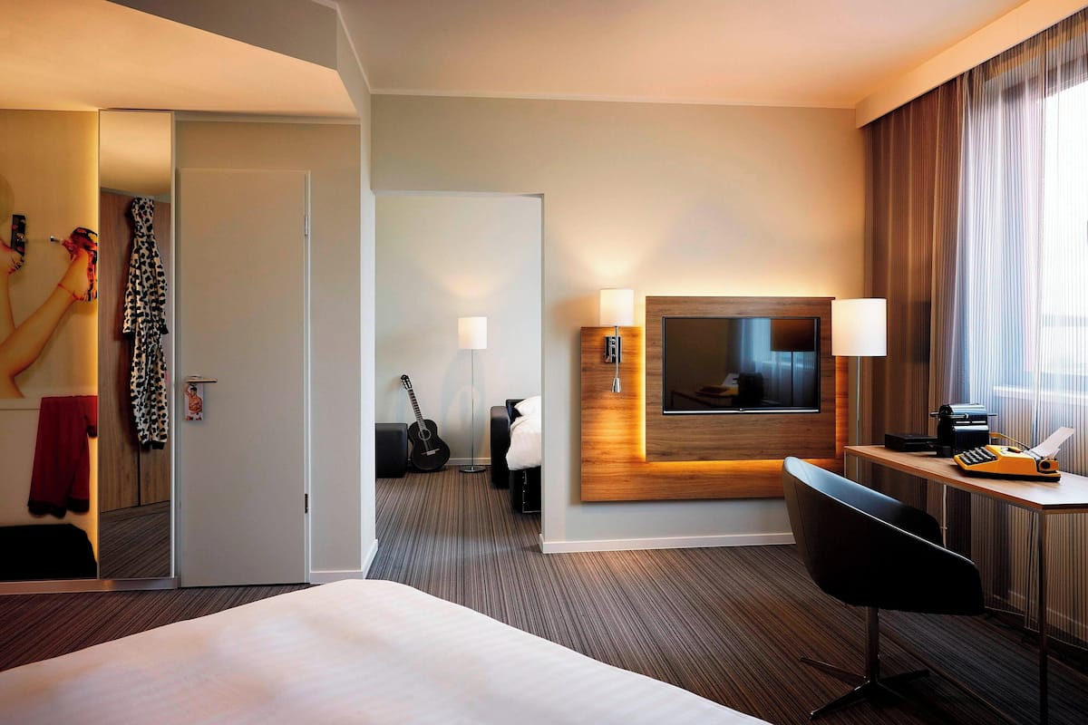 family room, 1 double bed | 1 bedroom, desk, soundproofing, iron/ironing board