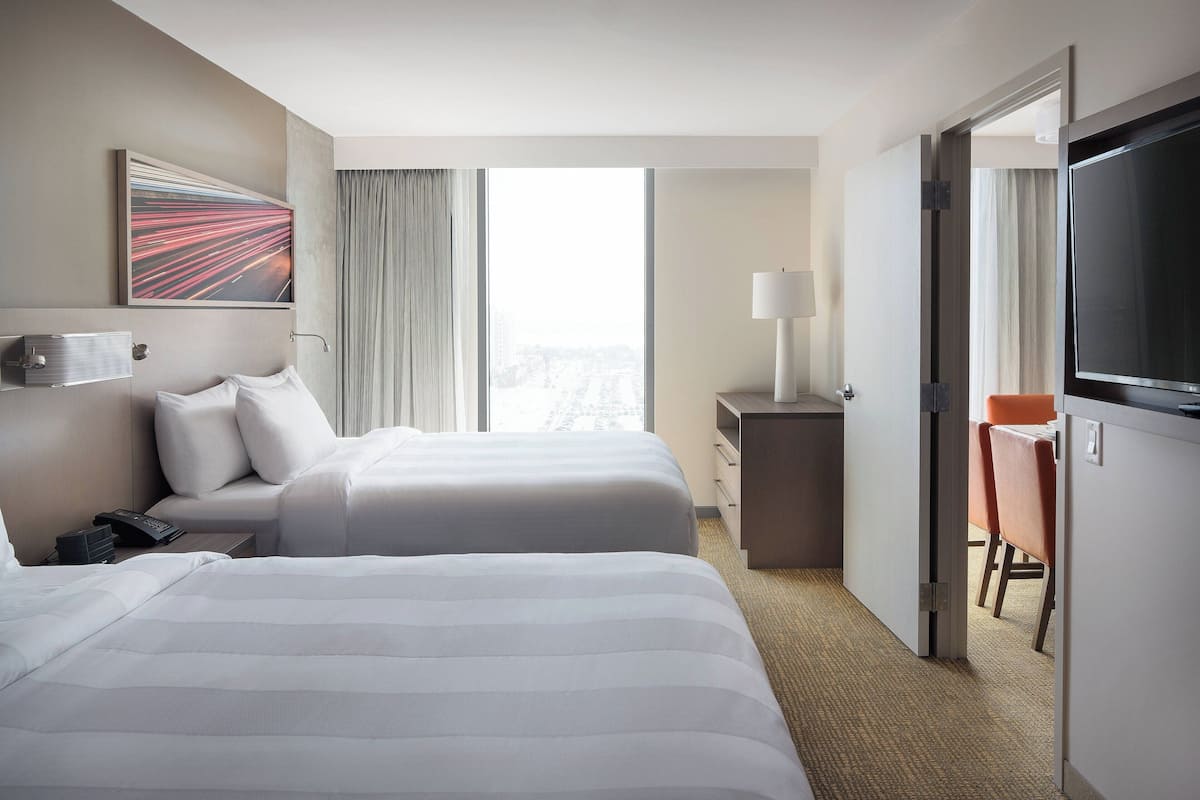 1 bedroom, premium bedding, in-room safe, desk