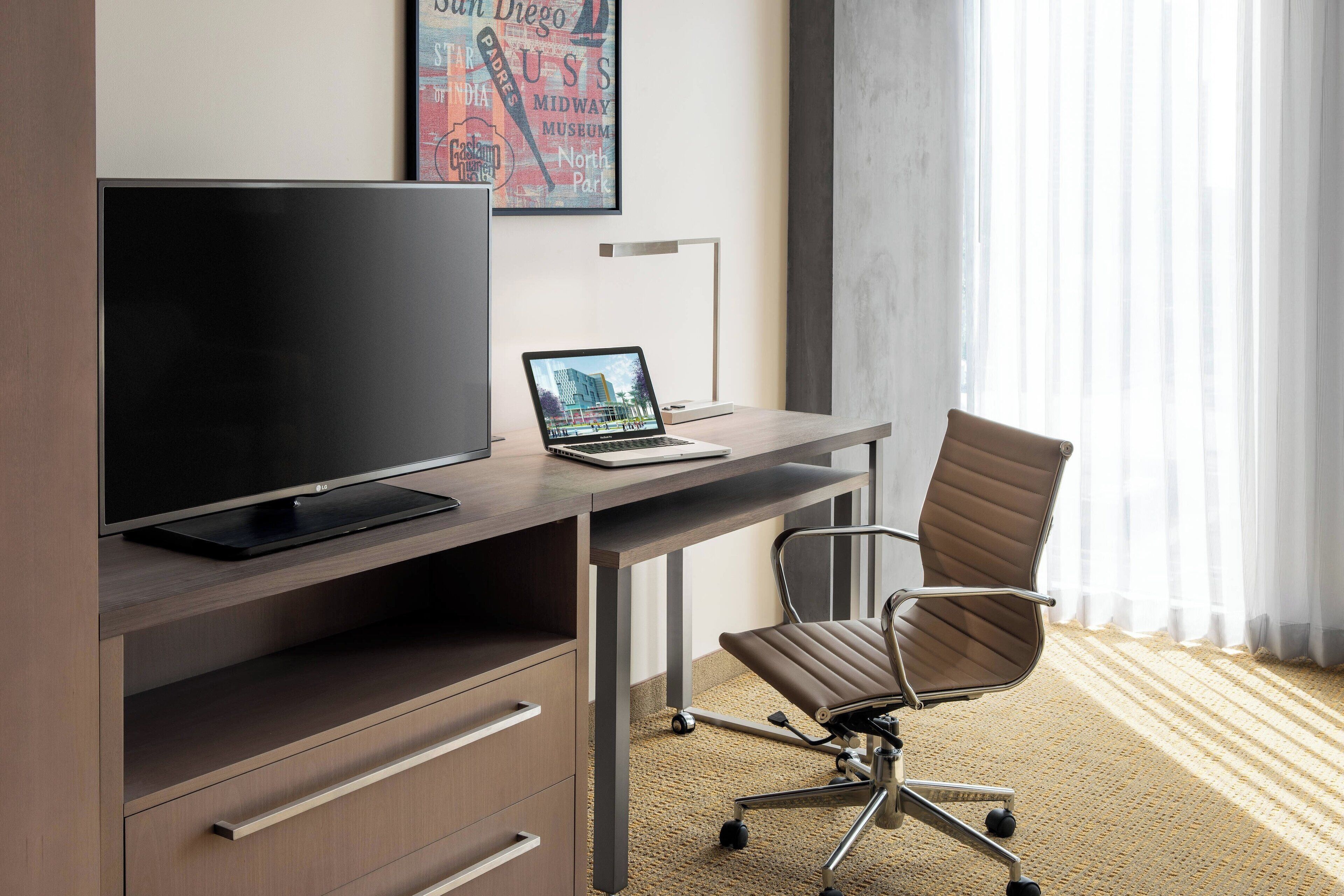 1 bedroom, premium bedding, in-room safe, desk