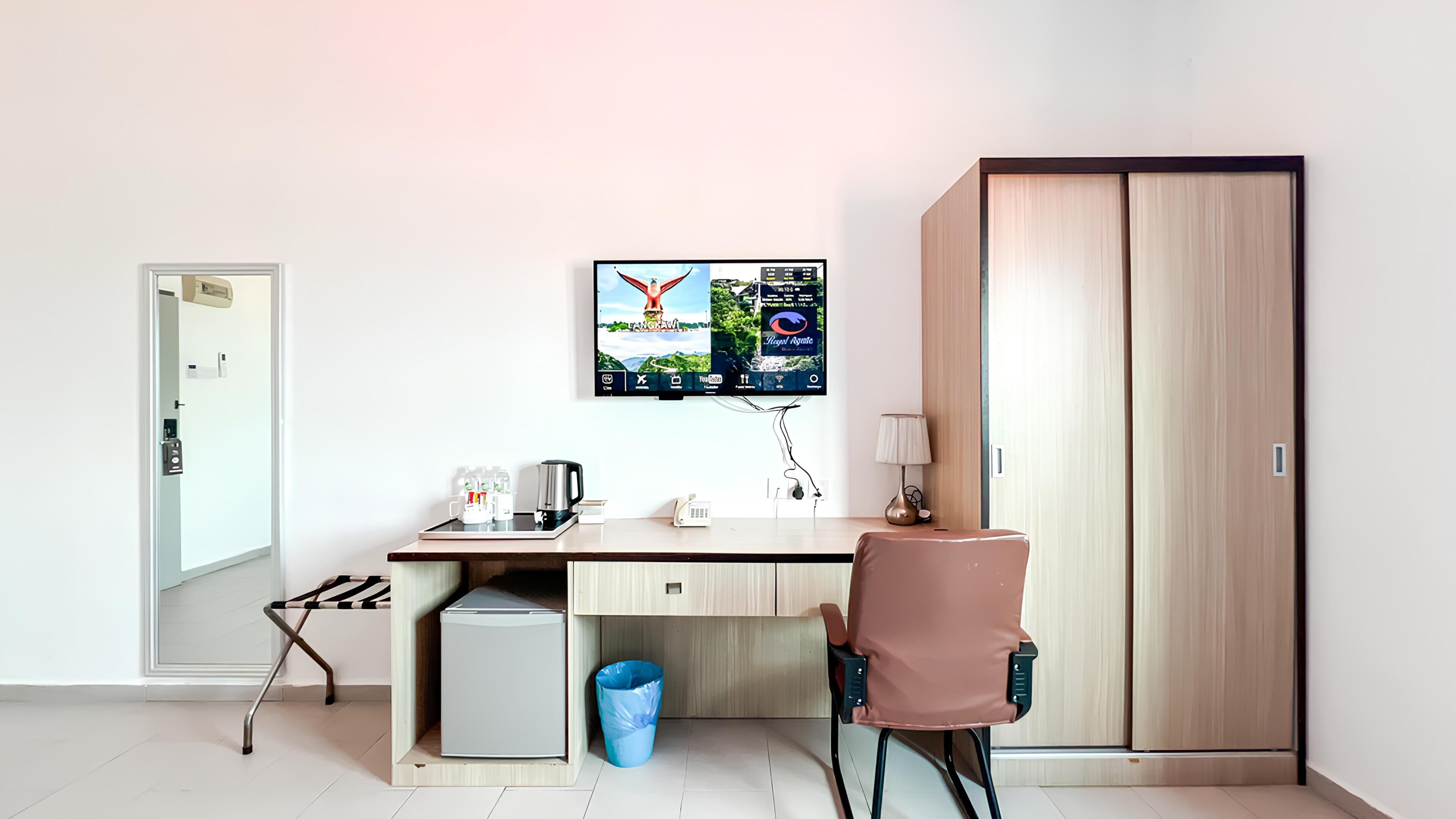 Photo - Royal Agate Beach Resort