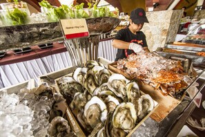 Breakfast, lunch, dinner served; international cuisine - The State House by Beach Republic (Koh Samui)